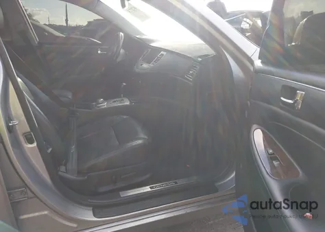 2011 Hyundai Genesis 4.6 z USA, uszkodzony, nr VIN KMHGC4DF0BU139726